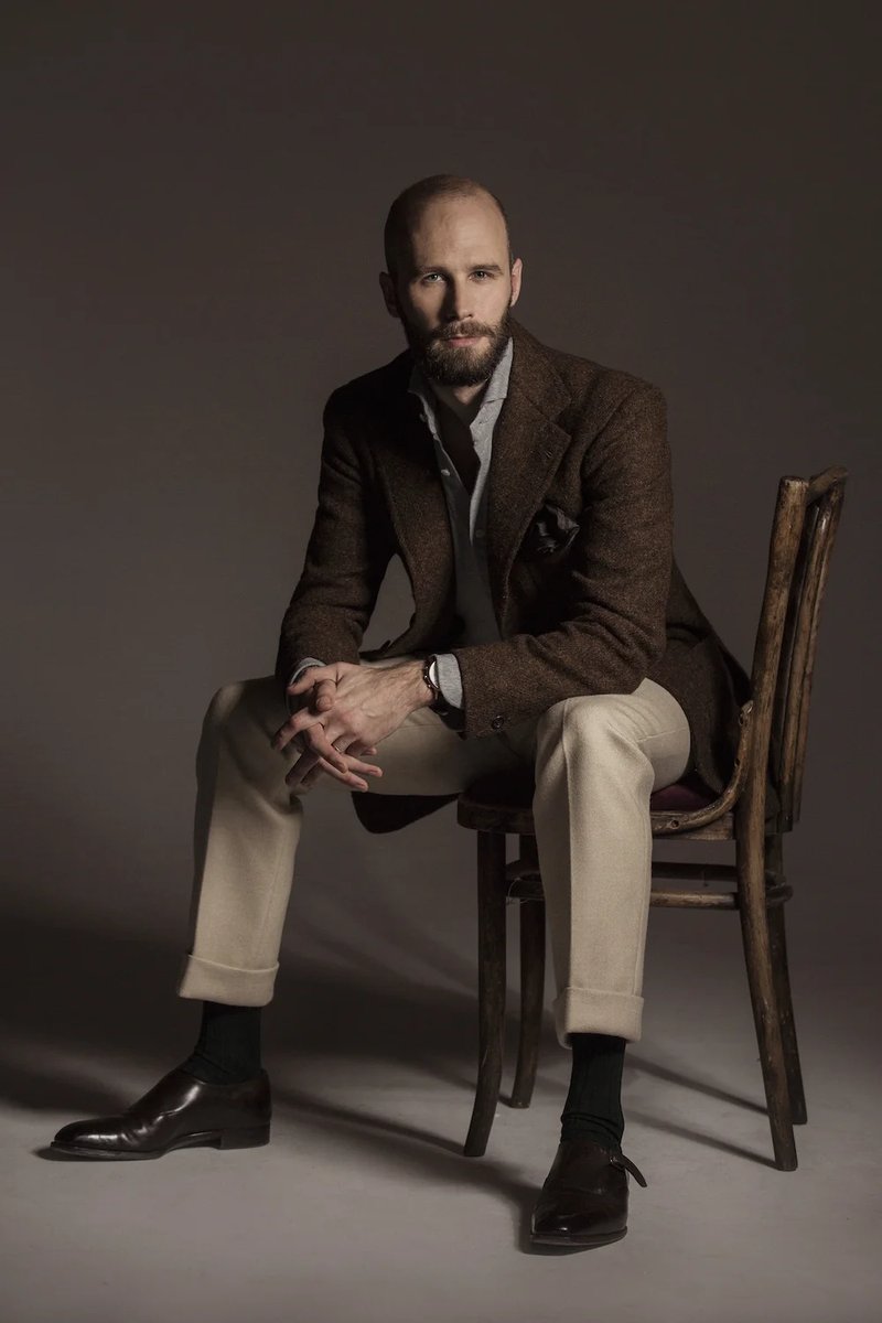 Portrait of Simon Crompton